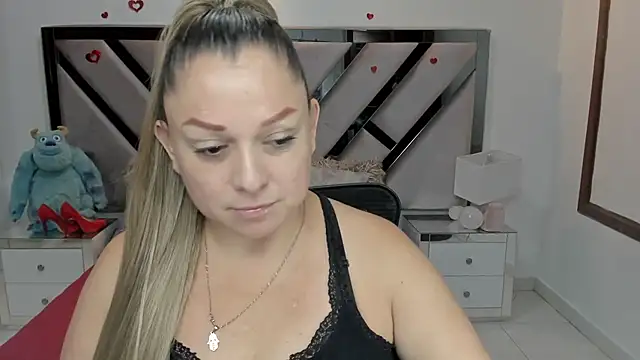 natalia5560 online show from 10.26.25