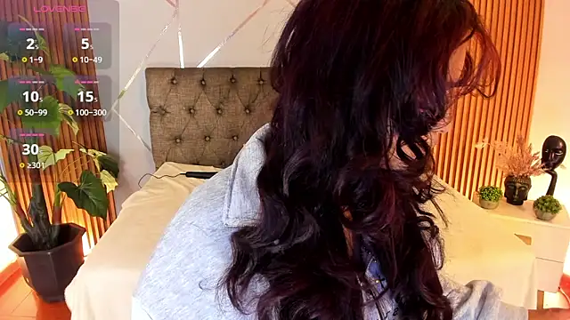 charlottee white online show from 01.06.26