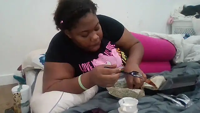 Snapshot of Kbaby337 chatting on 11.27.25 Kbaby337 online show from 11.27.25