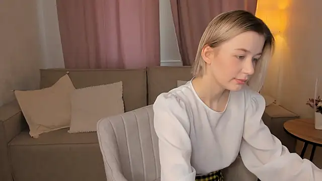 LucyLure online show from 02.07.25
