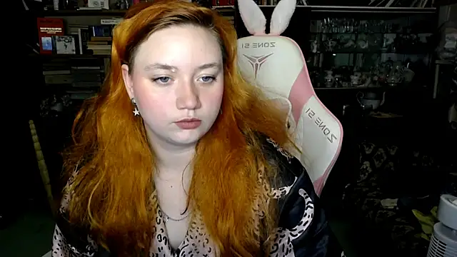 Bitchy Lily online show from 10.07.25