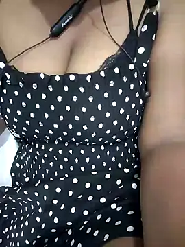 Snapshot of Tamilbigboobie chatting on 01.02.25 Tamilbigboobie online show from 01.02.25