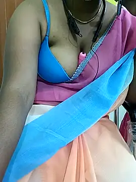 Snapshot of Tamilbigboobie chatting on 03.02.25 Tamilbigboobie online show from 03.02.25