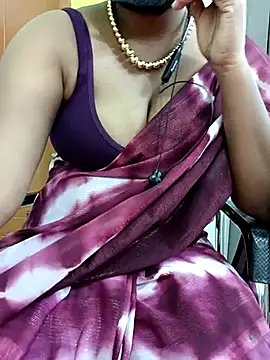 Snapshot of Tamilbigboobie chatting on 03.16.25 Tamilbigboobie online show from 03.16.25