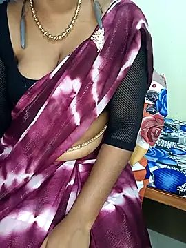 Snapshot of Tamilbigboobie chatting on 10.02.25 Tamilbigboobie online show from 10.02.25
