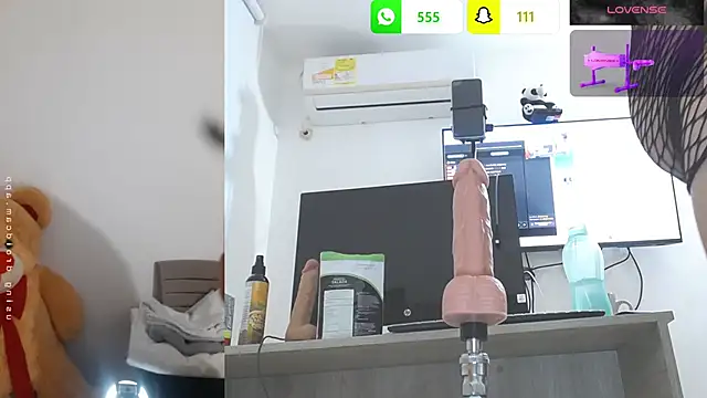 Snapshot of mariana_1_ chatting on 02.28.25 mariana 1 online show from 02.28.25