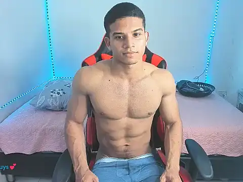 Snapshot of oliver_thompsson7 chatting on 05.17.26 oliver thompsson7 online show from 05.17.26