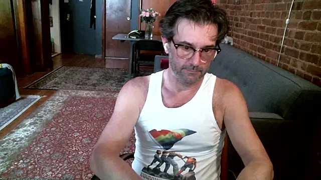 Johnny Bottoms online show from 05.16.26