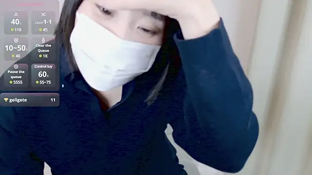Snapshot of UYU_man chatting on 02.04.25 UYU man online show from 02.04.25