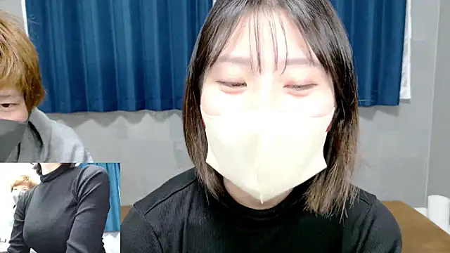 Snapshot of UYU_man chatting on 03.07.25 UYU man online show from 03.07.25