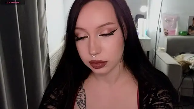 MoranaMissGod online show from 10.15.25