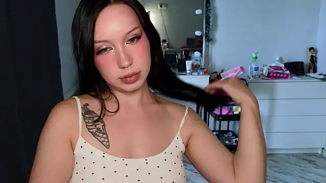 Snapshot of MoranaMissGod chatting on 06.24.26 MoranaMissGod online show from 06.24.26