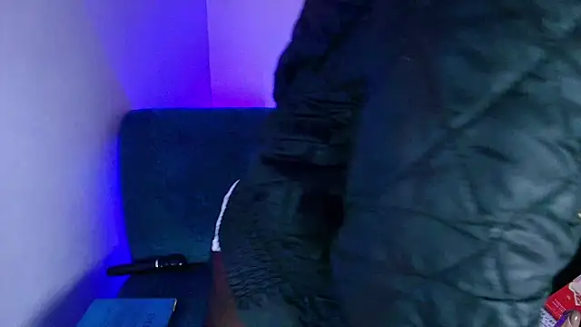 Snapshot of marisol1977hot chatting on 03.10.25 marisol1977hot online show from 03.10.25