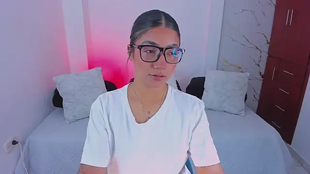 martina roldam online show from 04.01.26