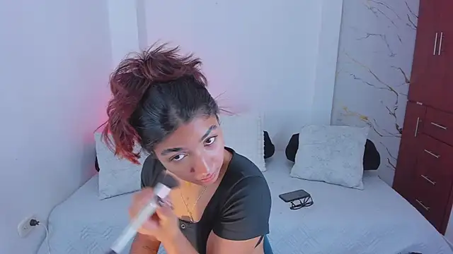 martina roldam online show from 04.07.26