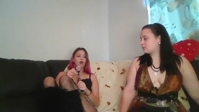 Snapshot of BedroomBarbie chatting on 10.02.25 BedroomBarbie online show from 10.02.25