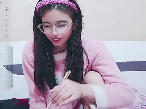 Snapshot of lingling998 chatting on 02.25.25 lingling998 online show from 02.25.25