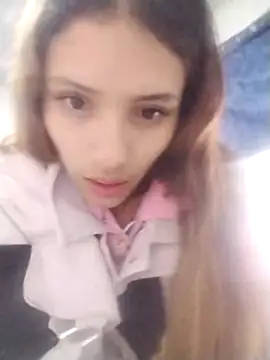 Snapshot of charlotes28 chatting on 12.25.24 charlotes28 online show from 12.25.24