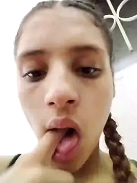 Snapshot of charlotes28 chatting on 01.02.25 charlotes28 online show from 01.02.25