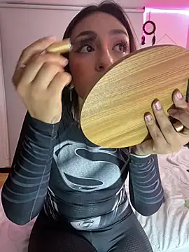 lauuraww online show from 02.13.25