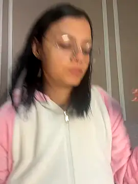 Abril jones10 online show from 12.05.25