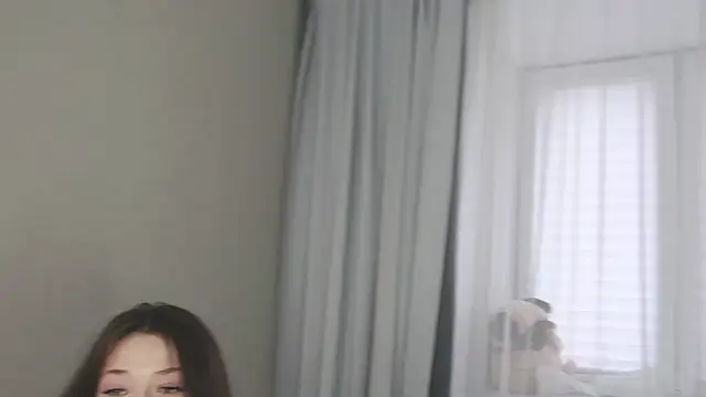 Snapshot of eva_varnerr chatting on 02.02.25 eva varnerr online show from 02.02.25