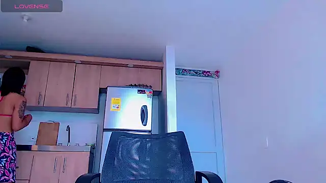 michell play1  online show from 02.10.25