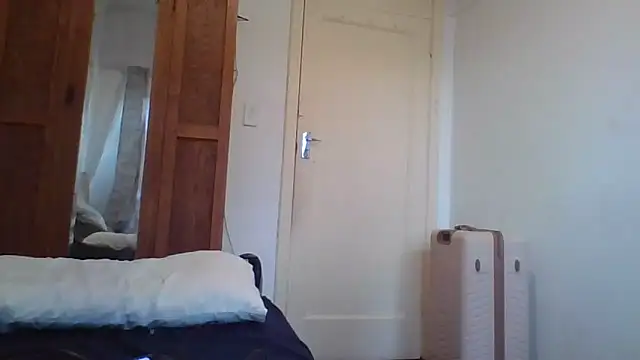 Snapshot of EROTIC_BARBIE28 chatting on 11.28.25 EROTIC BARBIE28 online show from 11.28.25