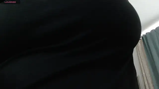 MommyHelpsmee online show from 10.15.25