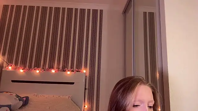 Awwwrora online show from 11.17.25