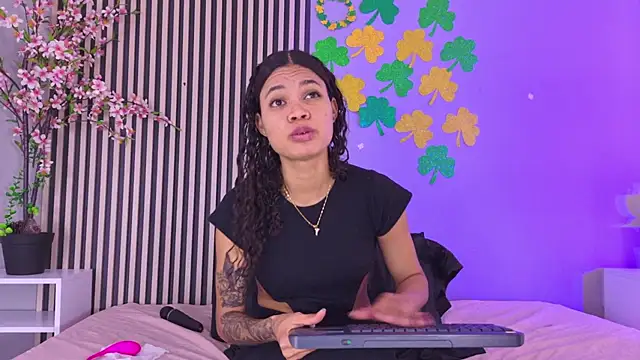 Snapshot of GysellHanson chatting on 03.24.26 GysellHanson online show from 03.24.26