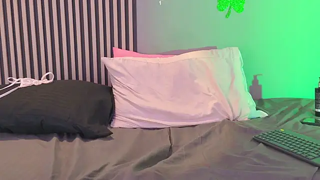 Snapshot of GysellHanson chatting on 04.01.26 GysellHanson online show from 04.01.26