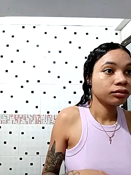 Snapshot of GysellHanson chatting on 04.12.26 GysellHanson online show from 04.12.26