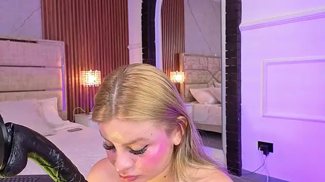 LolaAngellx online show from 05.25.26