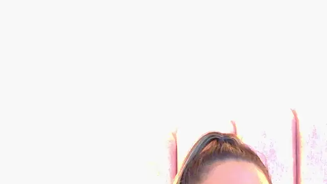Snapshot of MiaLaurents chatting on 05.31.26 MiaLaurents online show from 05.31.26