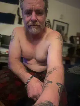 Snapshot of Jefloves68 chatting on 10.16.25 Jefloves68 online show from 10.16.25