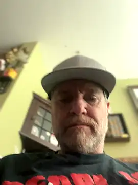 Snapshot of Jefloves68 chatting on 10.26.25 Jefloves68 online show from 10.26.25