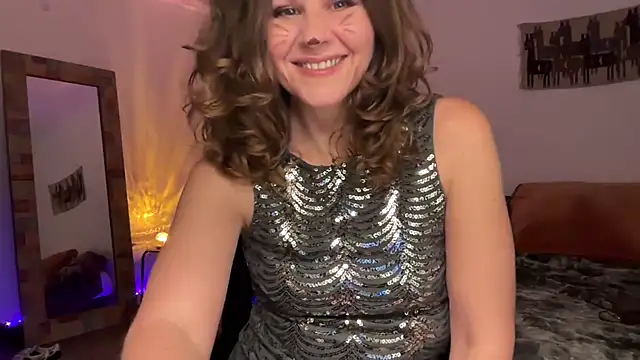 Snapshot of leahsparkles chatting on 10.26.25 leahsparkles online show from 10.26.25