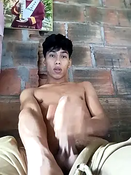 Snapshot of Andres123cv chatting on 12.01.25 Andres123cv online show from 12.01.25