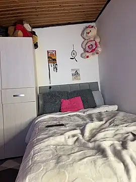 Snapshot of Charlotemonroe chatting on 11.18.25 Charlotemonroe online show from 11.18.25