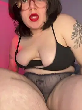 Snapshot of _dwhorekin_ chatting on 03.16.25  dwhorekin  online show from 03.16.25