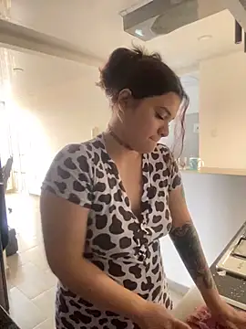 Snapshot of Sophia_cyrus11 chatting on 01.05.25 Sophia cyrus11 online show from 01.05.25