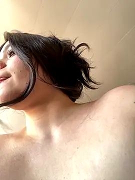 Snapshot of Sophia_cyrus11 chatting on 09.25.25 Sophia cyrus11 online show from 09.25.25