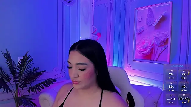 stefany duque1  online show from 10.16.25