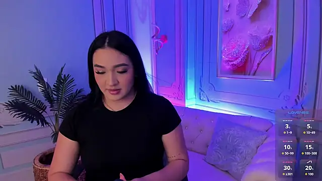 stefany duque1  online show from 10.28.25