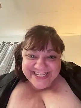 Luciouslouise72xh online show from 09.26.25