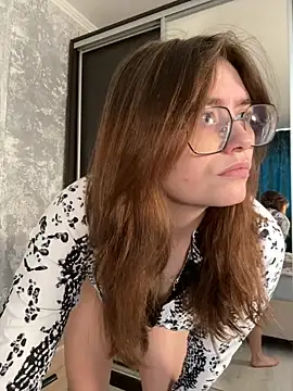 Snapshot of Sabrina_shells chatting on 10.03.25 Sabrina shells online show from 10.03.25