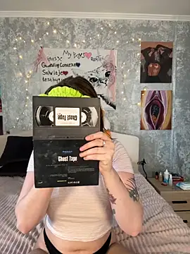 Snapshot of Sabrina_shells chatting on 10.10.25 Sabrina shells online show from 10.10.25