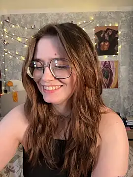 Snapshot of Sabrina_shells chatting on 11.30.25 Sabrina shells online show from 11.30.25