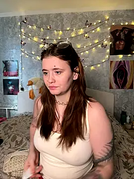 Sabrina shells online show from 12.21.25